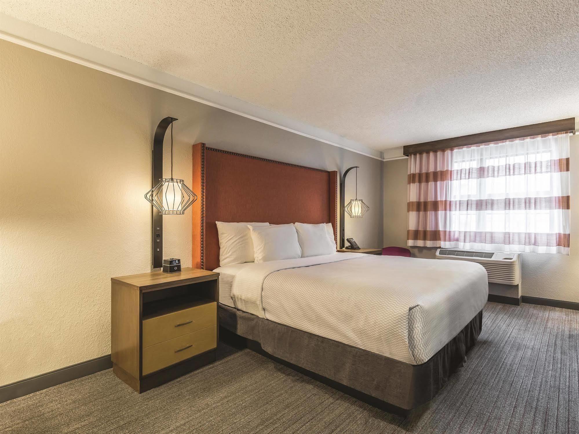 La Quinta By Wyndham San Francisco Airport North - Free Airport Shuttle Hotell South San Francisco Exteriör bild